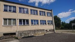 Szkoła Podstawowa w  Błotnie - remont elewacji